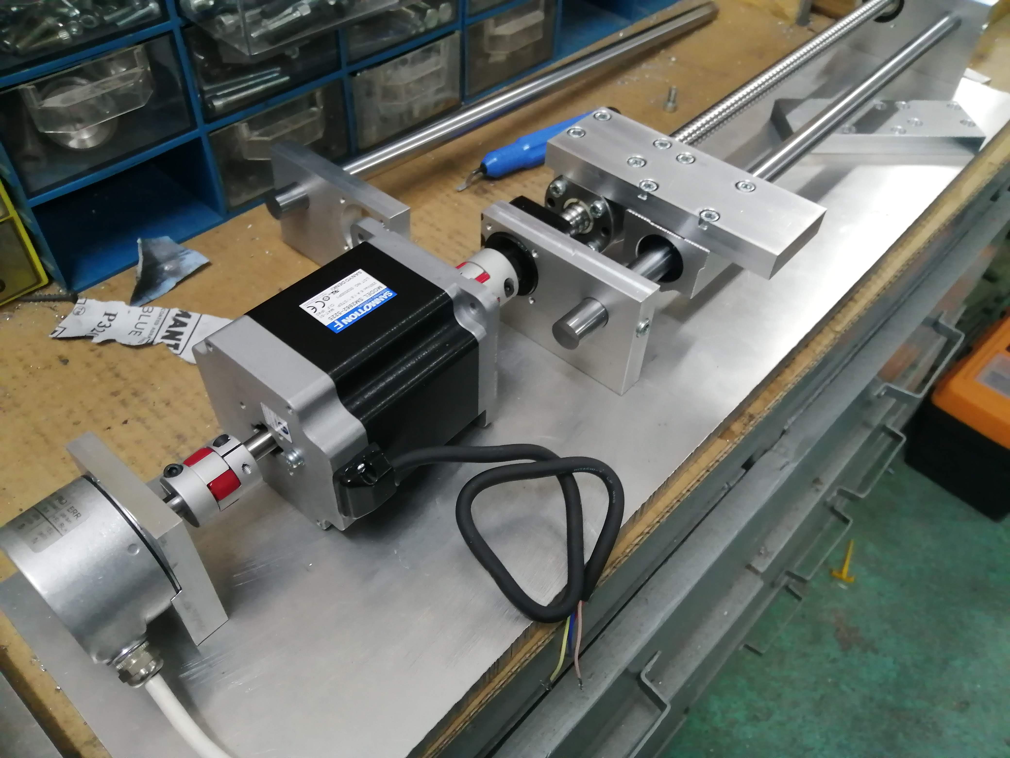 步进电机丝杠传动