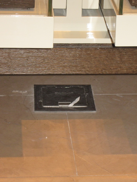 Kingsmen--巴宝莉(BURBERRY)福州东方店施工图