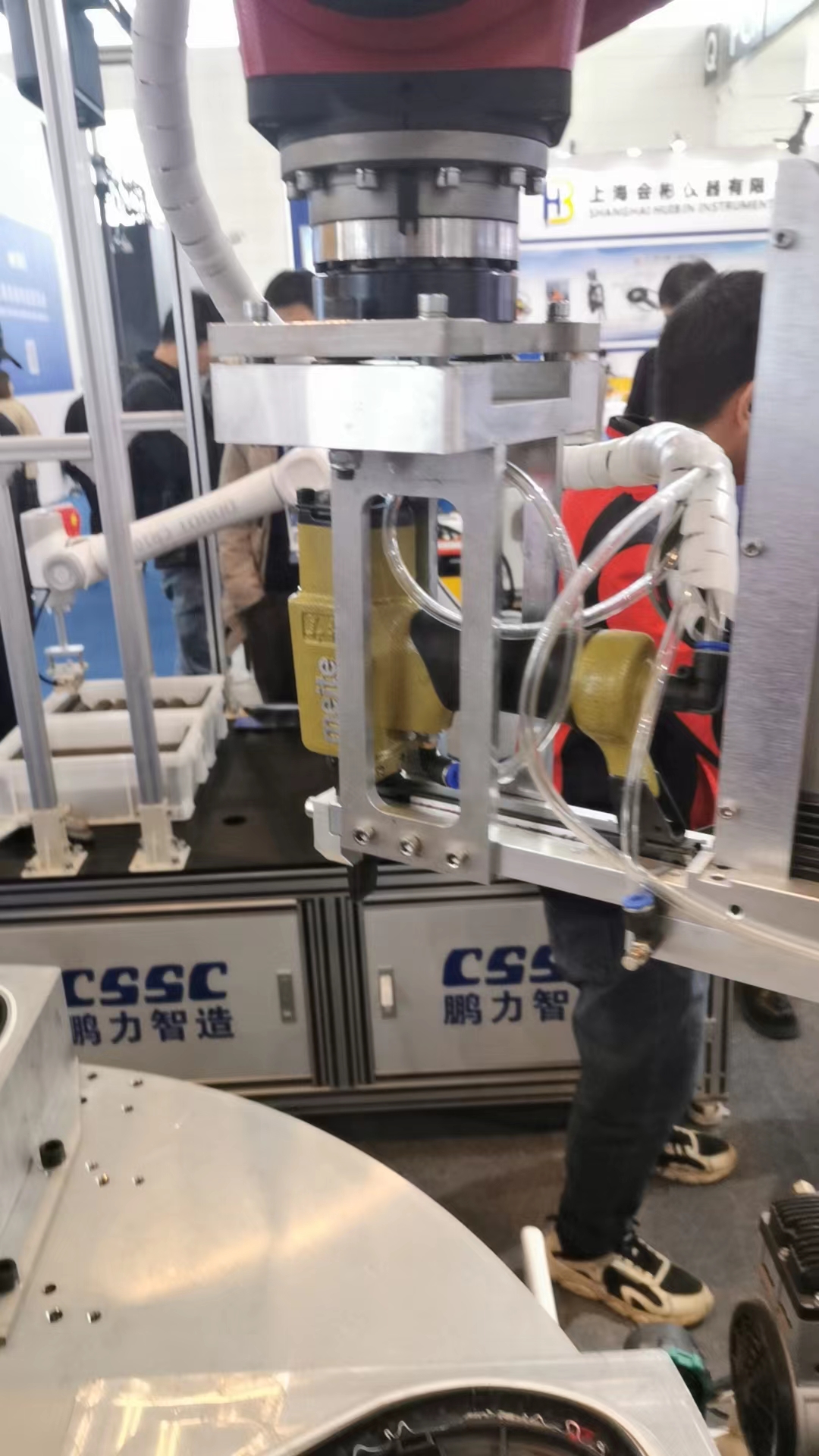 电动车鞍座打钉机