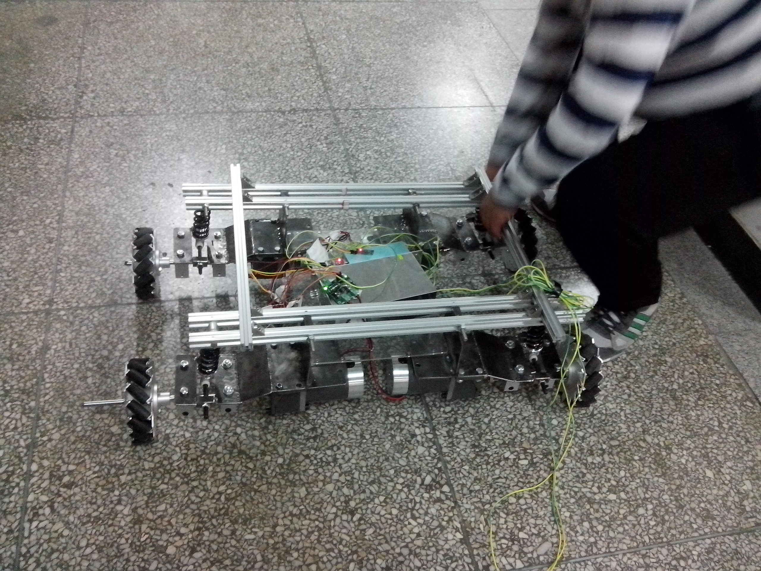 减震车（三维+设计+程序+原理图+二维）