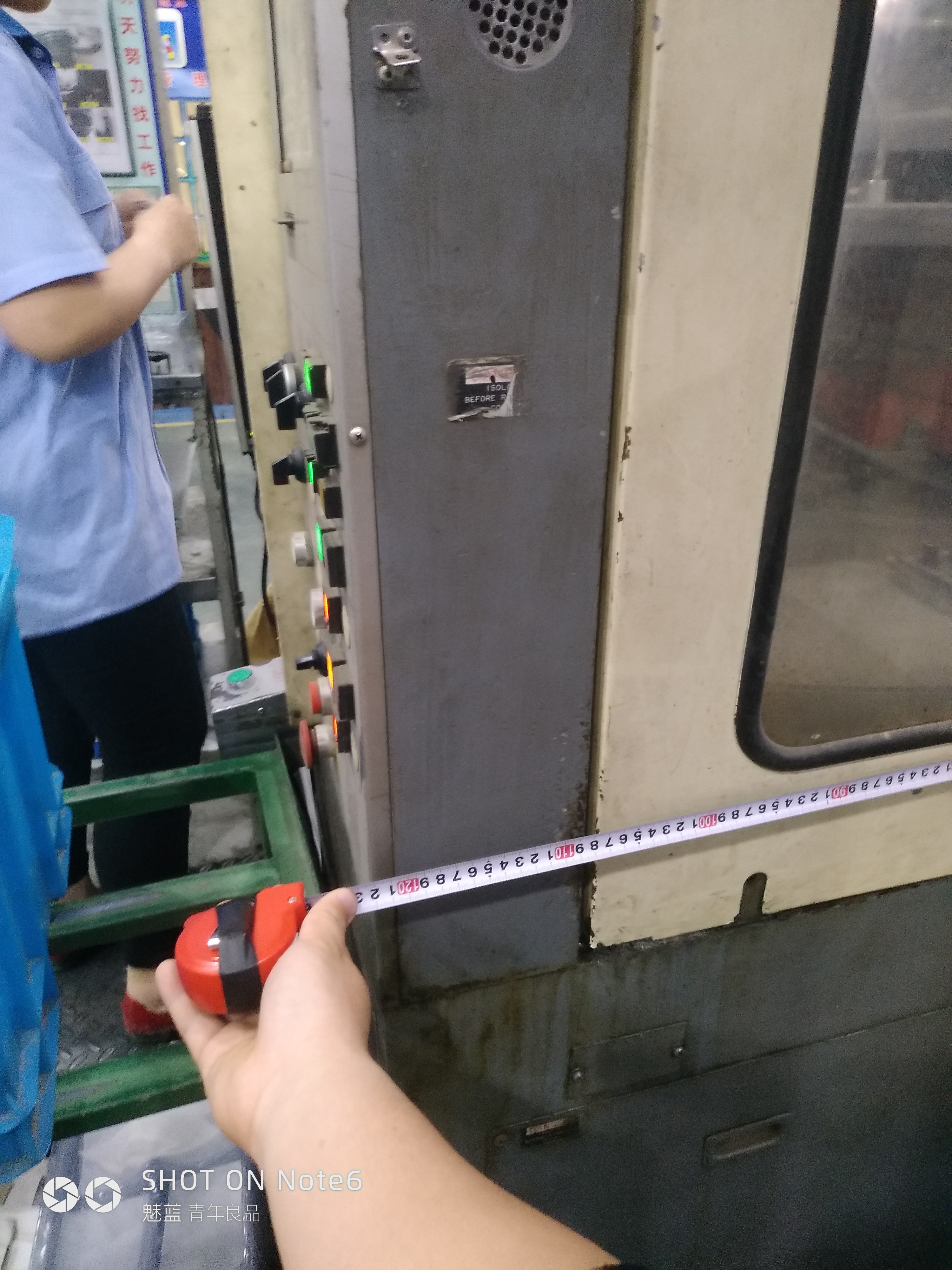 机器人上料，注塑成型sw18可编辑